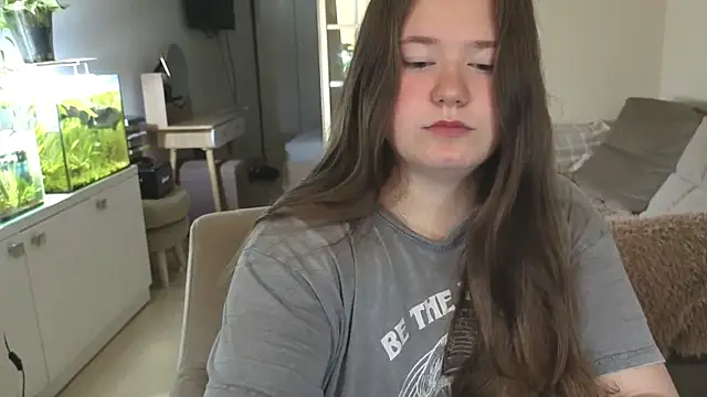 remirann  online show from November 2, 2025, 5:21 am