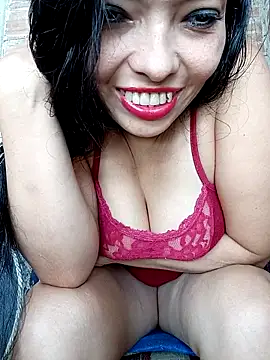 Melanymartinez105 online show from September 21, 2025, 8:21 pm