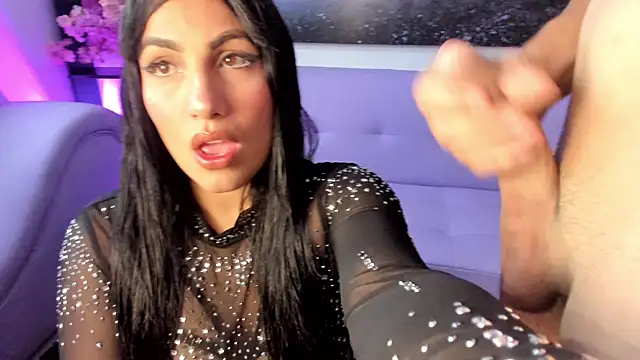 brianna sexy00 online show from June 28, 2026, 5:35 am
