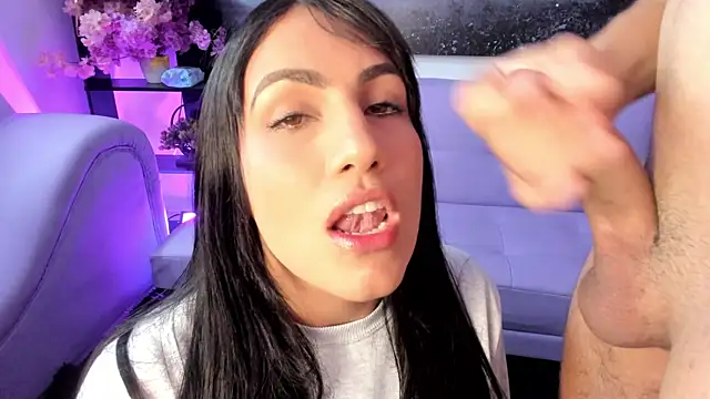 brianna sexy00 online show from August 1, 2026, 6:34 am