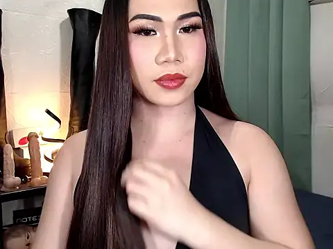 elise bloom69 online show from May 15, 2026, 4:03 pm