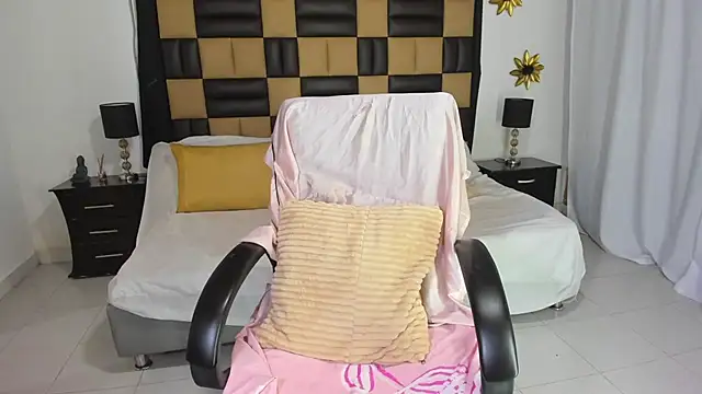 BarbieKano online show from November 13, 2025, 11:25 pm