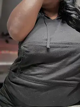 NikkiNoelanii online show from February 15, 2025, 9:48 pm