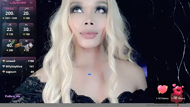 Snapshot of sugar_bbyxx chatting on December 18, 2024, 7:30 pm sugar bbyxx online show from December 18, 2024, 7:30 pm