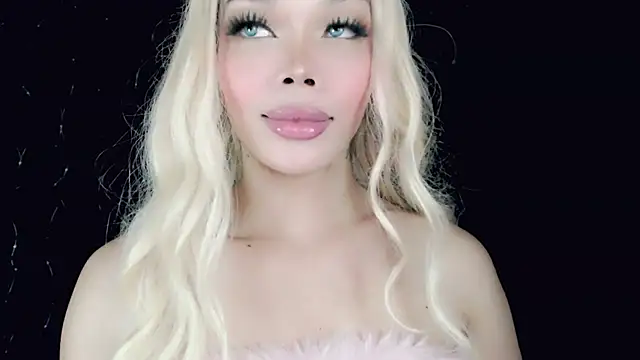 Snapshot of sugar_bbyxx chatting on March 17, 2025, 12:04 pm sugar bbyxx online show from March 17, 2025, 12:04 pm