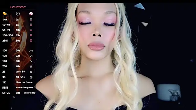 Snapshot of sugar_bbyxx chatting on November 7, 2025, 4:23 am sugar bbyxx online show from November 7, 2025, 4:23 am