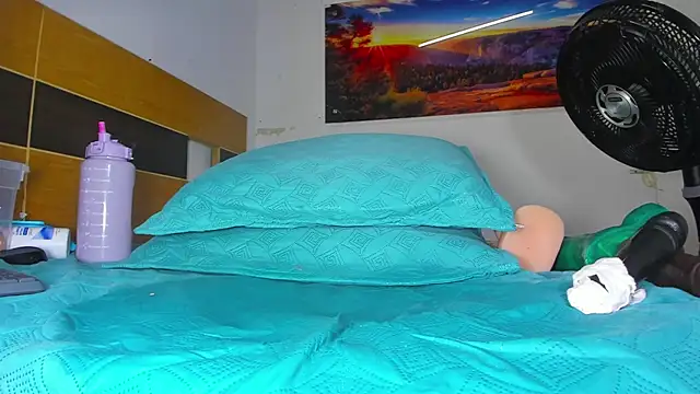  ebony-queen  online show from March 5, 2025, 6:12 pm