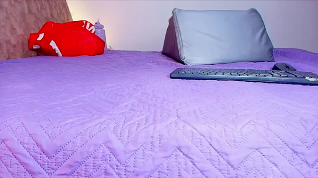  ebony-queen  online show from November 30, 2025, 12:09 pm