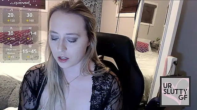 ursluttygf online show from December 7, 2024, 11:01 pm