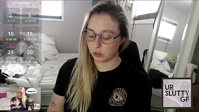 ursluttygf online show from December 14, 2024, 8:40 pm