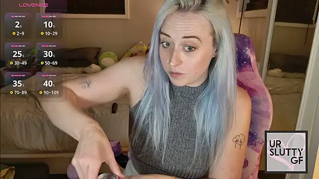 ursluttygf online show from July 3, 2026, 8:15 pm