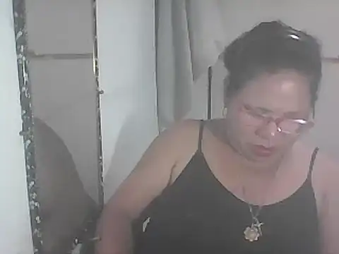 hotwet mama4uxx online show from January 30, 2025, 2:36 pm