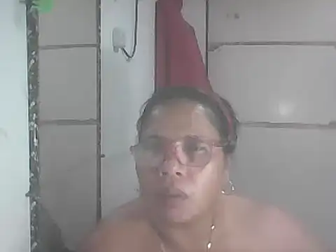 hotwet mama4uxx online show from February 2, 2025, 3:39 pm