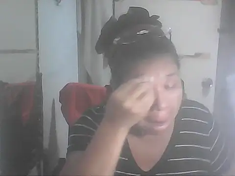 hotwet mama4uxx online show from October 12, 2025, 11:26 pm