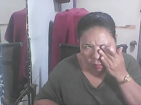 hotwet mama4uxx online show from January 11, 2026, 10:48 pm