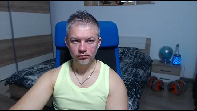 RobbyShawz online show from October 31, 2025, 5:52 am