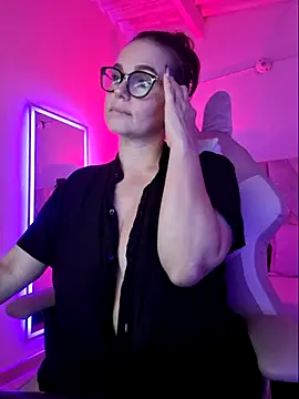 MariaPau 83 online show from April 21, 2026, 7:50 pm