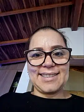 Snapshot of MariaPau_83 chatting on June 14, 2026, 1:24 pm MariaPau 83 online show from June 14, 2026, 1:24 pm