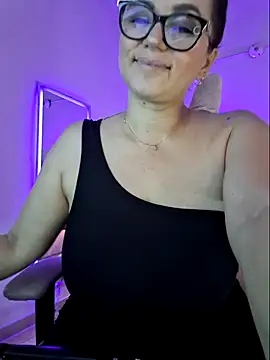 Snapshot of MariaPau_83 chatting on July 17, 2026, 9:08 pm MariaPau 83 online show from July 17, 2026, 9:08 pm