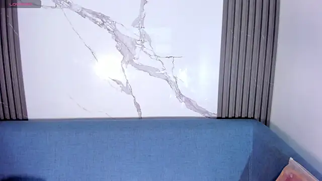 Rianamanson online show from November 1, 2025, 4:36 am