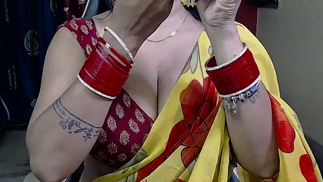 Naiaa-mylove online show from September 12, 2025, 5:51 am