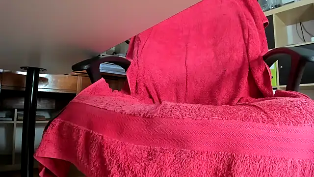 leccaleccafiga online show from March 6, 2025, 3:13 pm