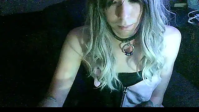 crystalxh online show from September 19, 2025, 9:48 pm