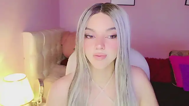 Snapshot of EvaEvangeline chatting on July 17, 2026, 8:43 am EvaEvangeline online show from July 17, 2026, 8:43 am