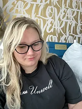 PiggyRose online show from October 12, 2025, 9:03 pm