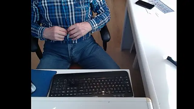 dutchpornking online show from March 7, 2025, 11:29 am