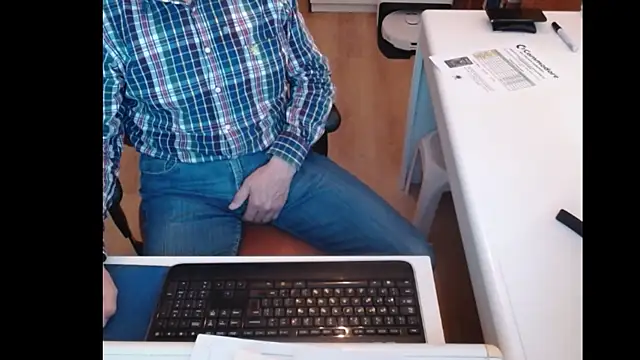 dutchpornking online show from March 15, 2025, 4:54 pm