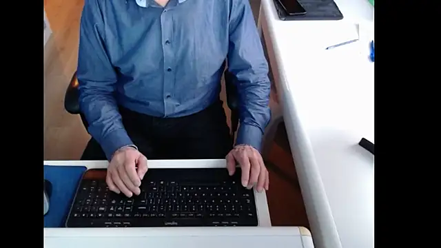 dutchpornking online show from December 16, 2025, 7:57 am