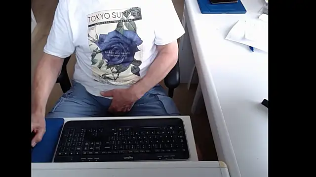 dutchpornking online show from June 5, 2026, 6:20 am