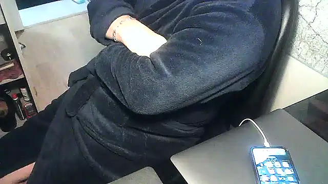 DUDURAxh online show from January 8, 2025, 4:44 pm