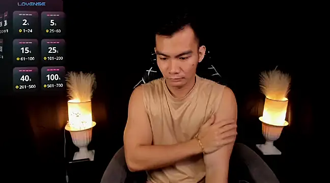 000batman000 online show from February 28, 2025, 1:37 am