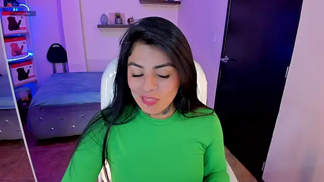 Catalinaa martinez online show from December 30, 2024, 12:00 am