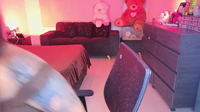 Catalinaa martinez online show from April 20, 2026, 3:53 am