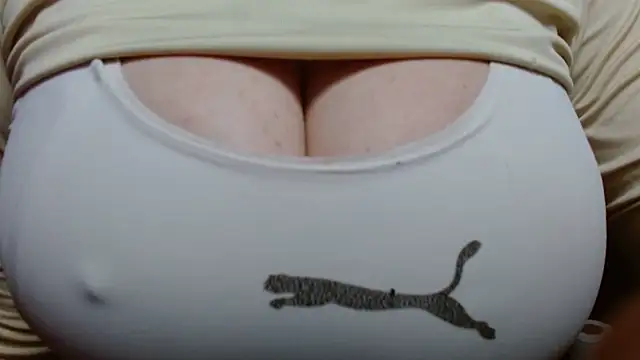 AnnyelinnaLove online show from December 29, 2024, 1:24 am