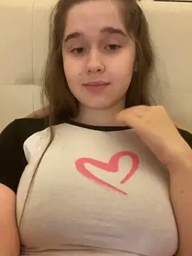 Snapshot of HornyGirlH chatting on October 16, 2025, 11:17 pm HornyGirlH online show from October 16, 2025, 11:17 pm