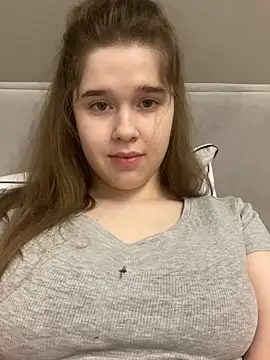 Snapshot of HornyGirlH chatting on November 25, 2025, 12:54 am HornyGirlH online show from November 25, 2025, 12:54 am