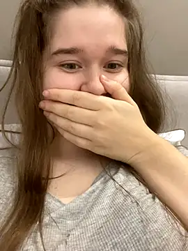 Snapshot of HornyGirlH chatting on December 4, 2025, 1:48 am HornyGirlH online show from December 4, 2025, 1:48 am