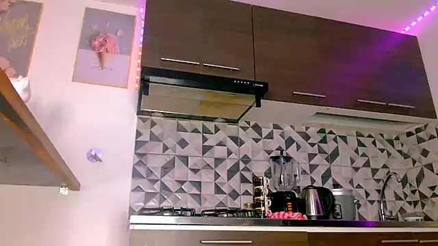 veronica villalba online show from February 16, 2025, 5:26 am