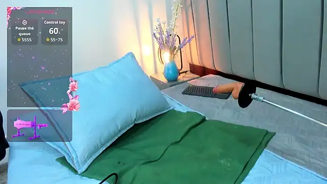 moxa hot online show from November 14, 2025, 3:33 pm