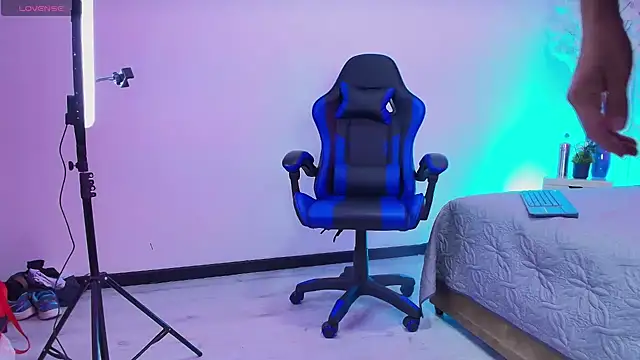 moxa hot online show from April 22, 2026, 3:02 pm