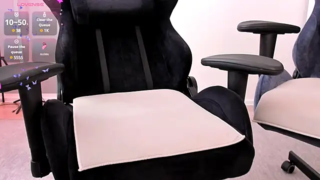 hotblonds online show from February 21, 2025, 8:40 am