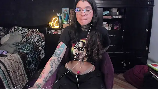 Lilmarieee online show from March 7, 2025, 1:09 am