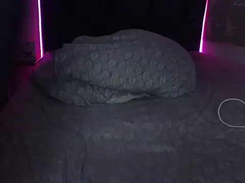 danypalmer online show from March 11, 2025, 6:53 am