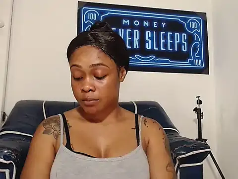 alexiaao9 online show from April 21, 2026, 2:26 am