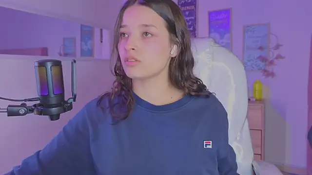 Amaia Daniells online show from September 16, 2025, 3:40 am