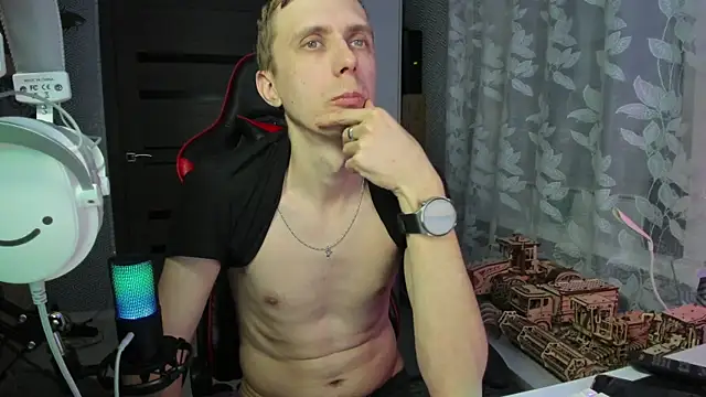 alex13ho online show from March 12, 2025, 6:33 pm